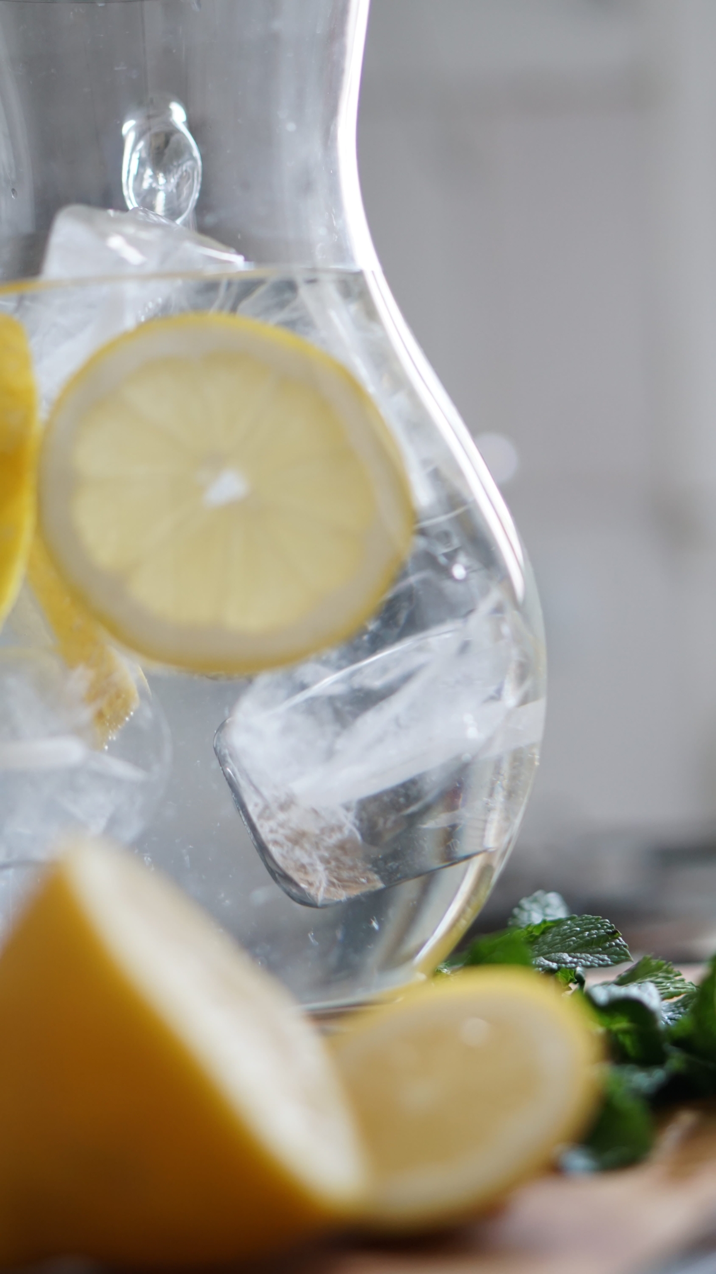 Future mamme, bevete pi acqua, soprattutto in estate - ASM Onlus